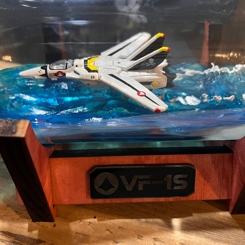 Macross Robotech  VF-1S Skull Leader in a Bottle