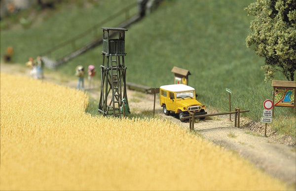 Busch 1204 HO Scale Wheat Field, 100 sq cm