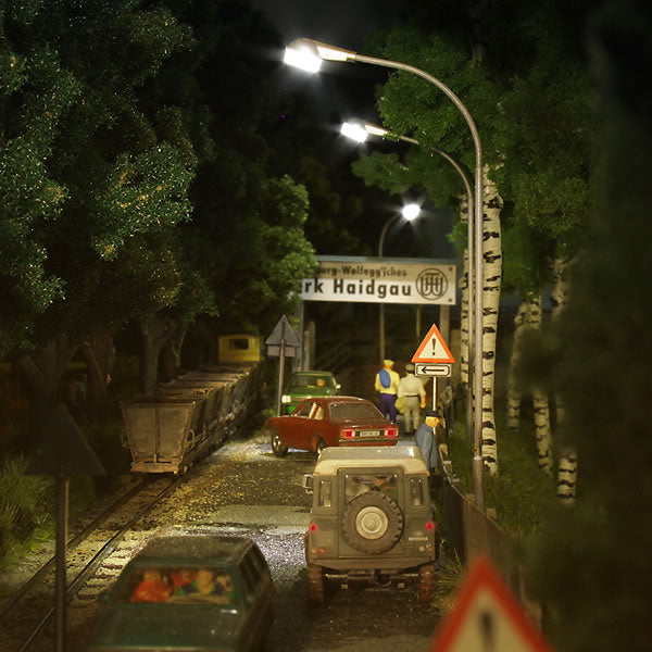 Black Forest® Hobby Supply Co Busch 4192 HO Scale Siemens Style AHL 52 Street Light w/White LED — HO Scale Lighting > Busch
