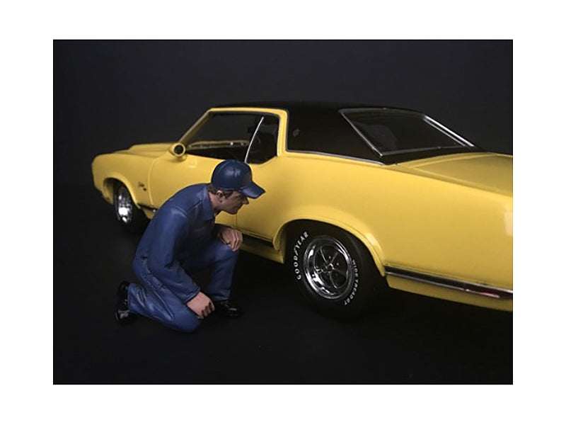 Mechanic Juan with Lug Wrench Figurine for 1/24 Scale Models by American Diorama — Scale Model Accessories