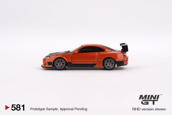 Mini-GT Nissan Silvia S15 D-MAX Metallic Orange #581 1:64 MGT0581