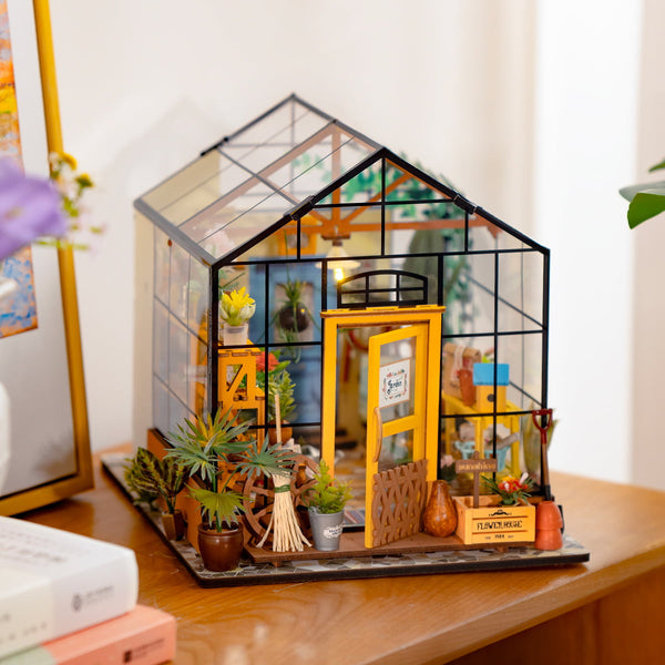 Rolife - Cathy's Flower House DIY Miniature House DG104