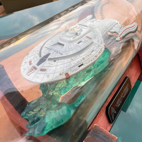 CCHobbyFun Star Trek NCC-74656 Voyager in a Bottle
