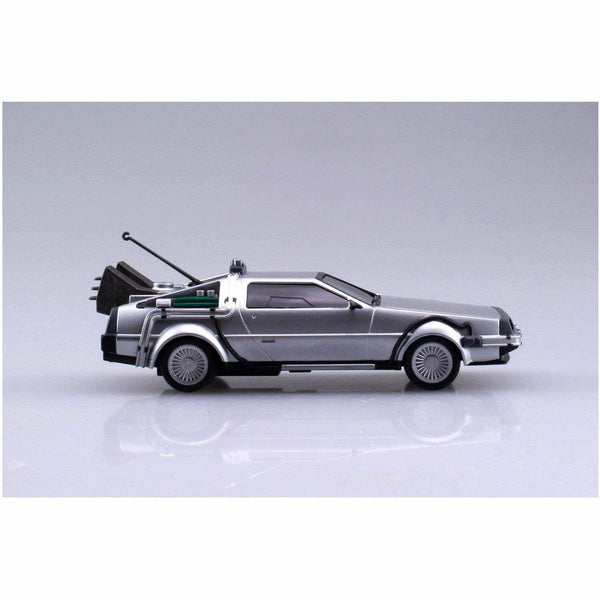 Back to the Future™ Back to the Future pull-back DeLorean 1:43 scale plastic model kit