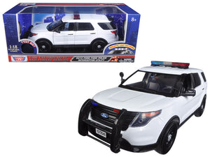 2015 Ford Police Interceptor Utility White with Flashing Light Bar and Front and Rear Lights and 2 Sounds 1/18 Diecast Model