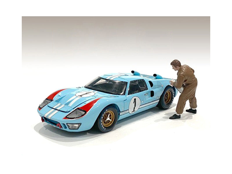 "Race Day 1" Figurine VI for 1/24 Scale Models by American Diorama — Scale Model Accessories