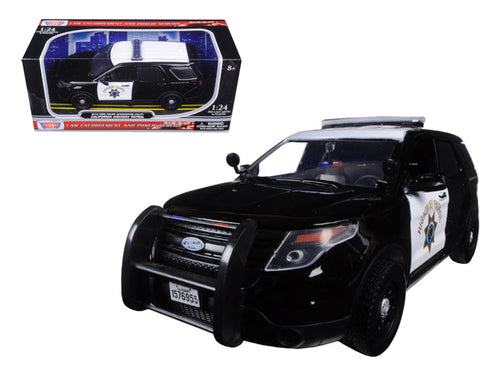 2015 Ford Interceptor Police Utility "California Highway Patrol" (CHP) Black and White 1/24 Diecast Model Car by Motormax —