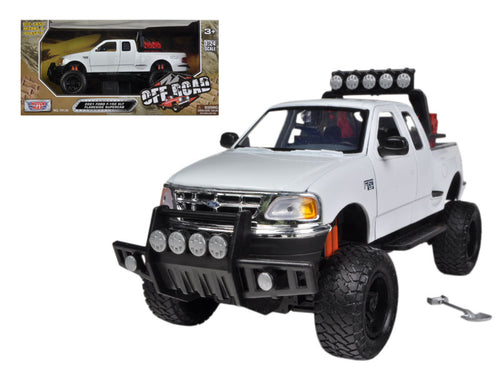 2001 Ford F-150 XLT Flareside Supercab Off-Road Pickup Truck White 1/24 Diecast Model Car by Motormax — physical