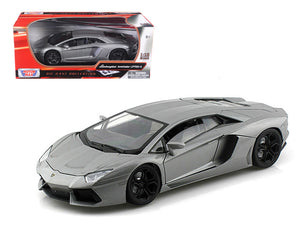 Lamborghini Aventador LP700-4 Gray Metallic 1/18 Diecast Model Car by Motormax — physical