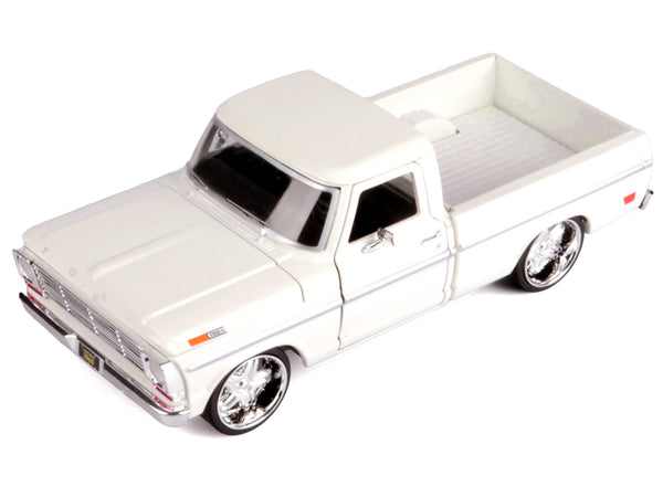 1969 Ford F-100 Pickup Truck Cream "Maxx Design" Series 1/24 Diecast Model Car by Motormax