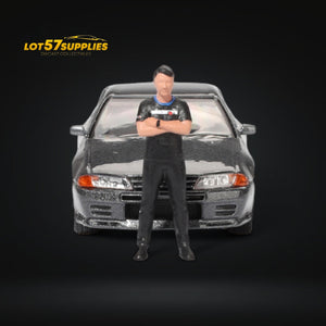 (Pre-Order) Mini-GT Nissan Skyline R32 Nismo Gunmetal With Matsuda Figure #869 1:64 MGT00869