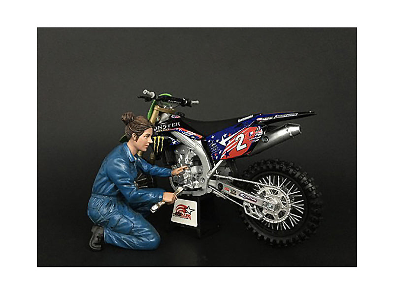 Mechanic Chole Figurine for 1/12 Scale Motorcycle Models by American Diorama — Scale Model Accessories