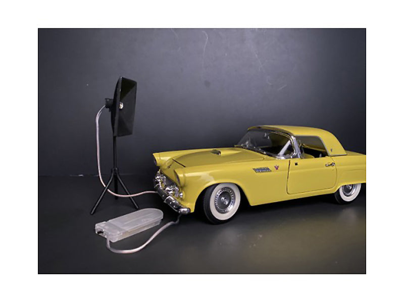 Photographer Lighting Kit, Set of 2 Lights for 1/24 Scale Models by American Diorama — Scale Model Accessories