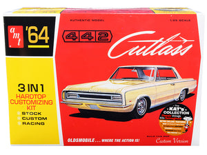 AMT - Skill 2 Model Kit 1964 Oldsmobile Cutlass 442 Hardtop 3-in-1 Kit 1/25 Scale Model — Plastic model kit
