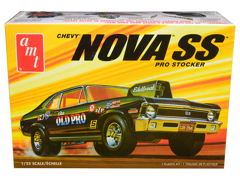 AMT - Skill 2 Model Kit 1972 Chevrolet Nova SS "Pro Stocker" 1/25 Scale Model — Plastic model kit