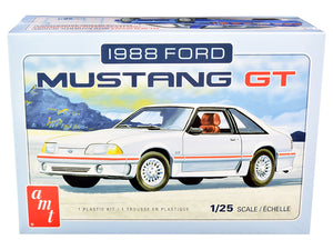 AMT - Skill 2 Model Kit 1988 Ford Mustang GT 1/25 Scale Model — Plastic model kit