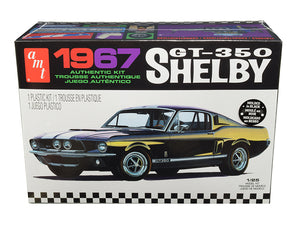 AMT - Skill 2 Model Kit 1967 Ford Mustang Shelby GT350 Black 1/25 Scale Model — Plastic model kit