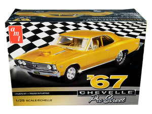 AMT - Skill 2 Model Kit 1967 Chevrolet Chevelle Pro Street 1/25 Scale Model — Plastic model kit