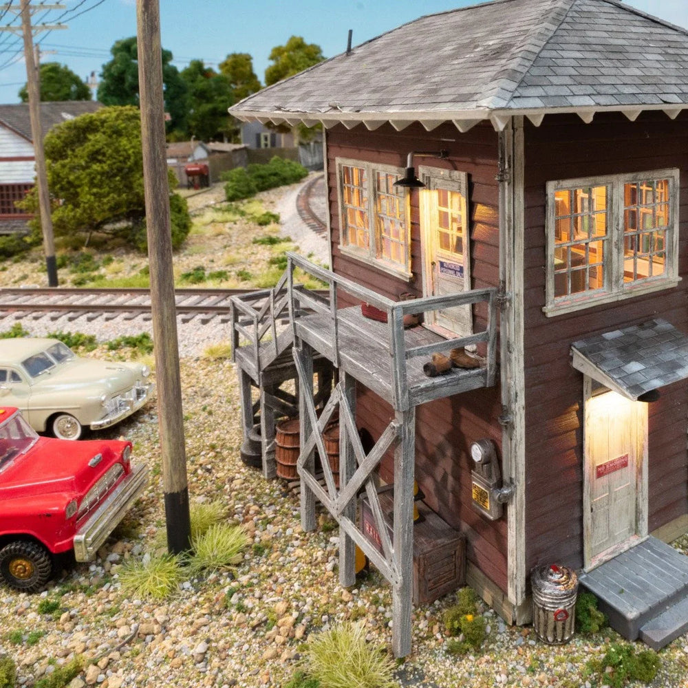 Woodland Scenics BR5878 O Scale Built Up Structure - Interlocking Switch Tower