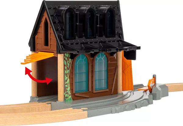 Brio: World Smart Tech Sound Spooky Train Station - Echo Six Hobbies