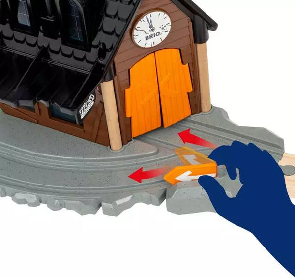 Brio: World Smart Tech Sound Spooky Train Station - Echo Six Hobbies