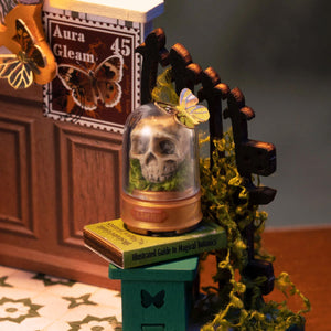 Echo Six Hobbies Robotime Rolife Potions Workshop DS057 DIY miniature house — miniature detail view