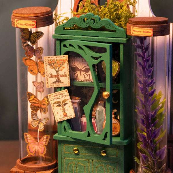 Echo Six Hobbies Robotime Rolife Potions Workshop DS057 DIY miniature house — decorative detail view
