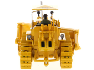 CAT Caterpillar D7C Track-Type Tractor Dozer Yellow with Operator "Vintage Series" 1/50 Diecast Model by Diecast Masters — Echo Six Hobbies, view 5