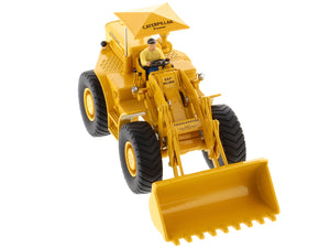 CAT Caterpillar 966A Wheel Loader Yellow with Operator "Vintage Series" 1/50 Diecast Model by Diecast Masters — Echo Six Hobbies, view 4