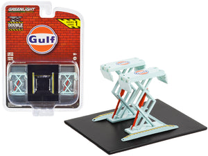 Automotive Double Scissor Lift "Gulf Oil" Light Blue "Double Scissor Lifts" Series 1 1/64 Diecast Model by Greenlight — Echo Six Hobbies, view 1