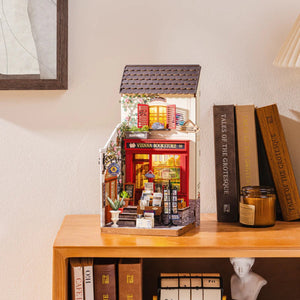 Echo Six Hobbies Rolife Vienna Bookstore DG183 interior detail