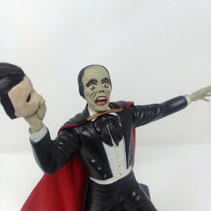 Echo Six Hobbies Atlantis Models 1/8 Lon Chaney Phantom of The Opera Glow Edition Plastic — Plastic model kit