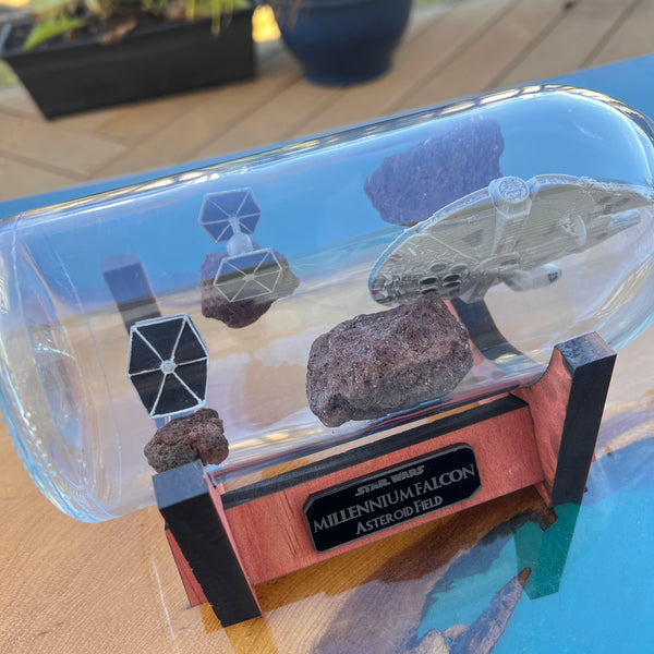 CCHobbyFun Star Wars Millennium Falcon Asteroid Chase in a Bottle