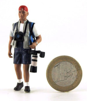 Le Mans Miniatures Peter reporter photographer 1/32 Slot Car Resin Figure FLM132011M