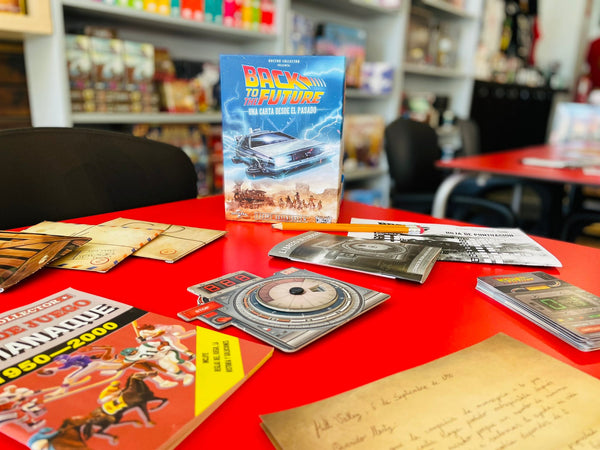 Back to the Future™ Back to the Future: A Letter From the Past strategy game [Spanish Edition] — Board Game