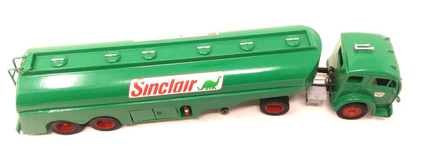 1:48 Vintage White-Fruehauf Gasoline Truck - Sinclair Dino Gasoline Plastic Model Kit