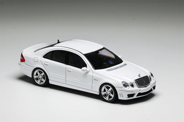 MK Model Mercedes-Benz E63 AMG W211 in White Limited to 599 Pcs 1:64