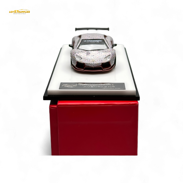 King Model Lamborghini Aventador LP700-4 LB 1.0 White LV Livery 1:64