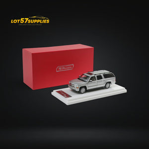 MK Miniatures Chevrolet Suburban in Silver 1:64