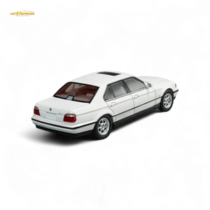 DCM BMW E38 740iL 7-Series in White 1:64