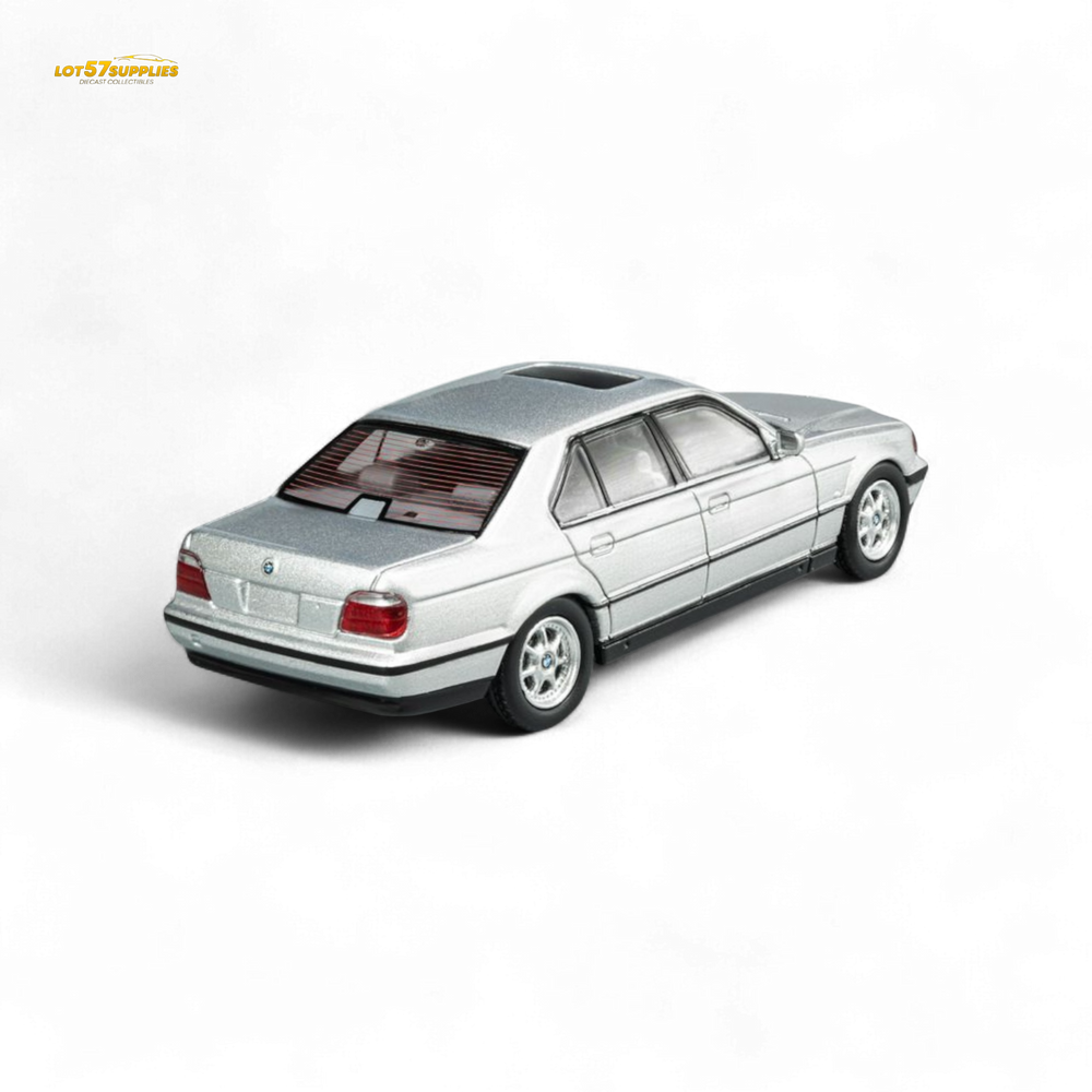 DCM BMW E38 740iL 7-Series in Silver 1:64