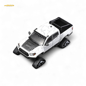 GCD Toyota TACOMA SNOW VERSION in White & 3PMSF Tires 1:64
