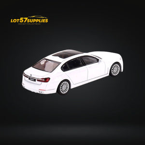 Mini-GT BMW Alpina B7 xDrive Alpine White 1:64 #557 MGT00557
