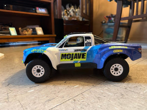 Mounte Tires / Wheels (4) Arrma Grom Granite White
