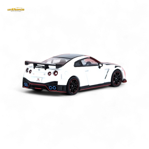 Inno64 NISSAN GT-R (R35) NISMO White 1:64