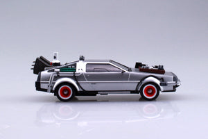 Back to the Future Part III pull-back DeLorean 1:43 scale plastic model kit