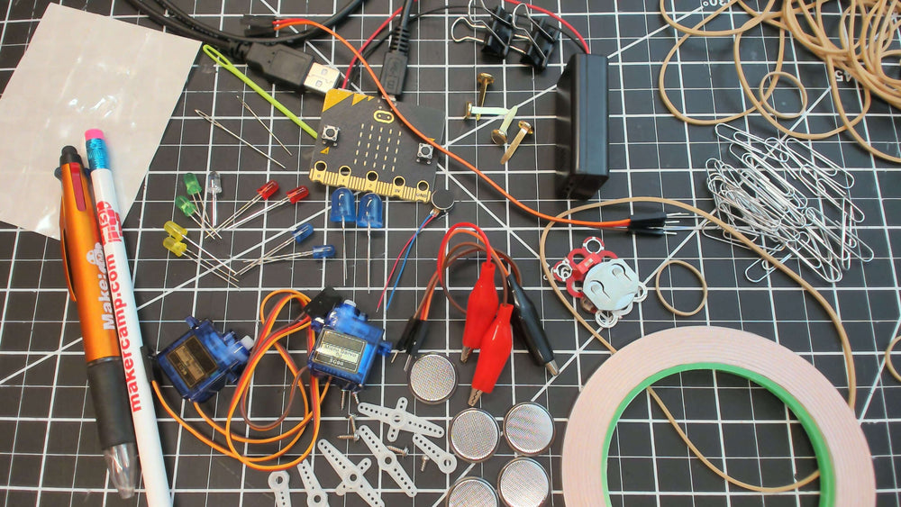 Maker Shed Making Simple Robots Starter Pack — Kit
