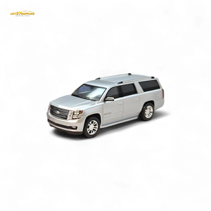 GOC Chevrolet Suburban 2015 - Silver 1:64