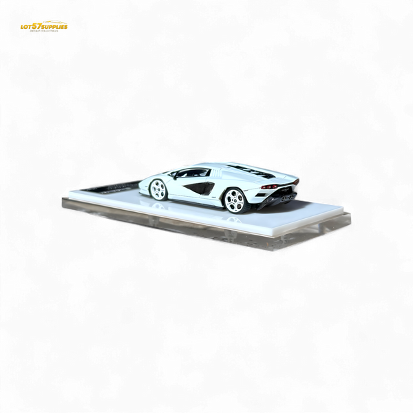 Fuelme Model NEO COUNTACH LPI 800-4 BIANCO SIDERALE 1:64 Resin