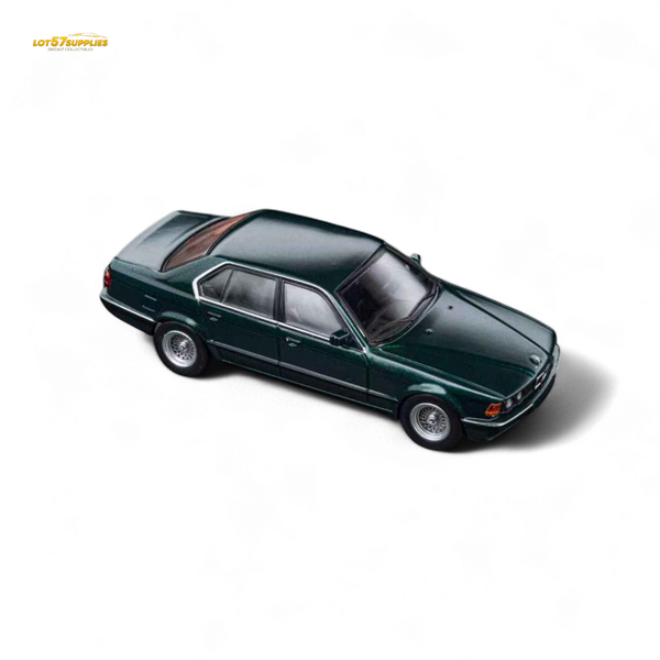 (Pre-Order) DCM BMW E32 7-Series Sedan Oxford Metallic Green 1:64